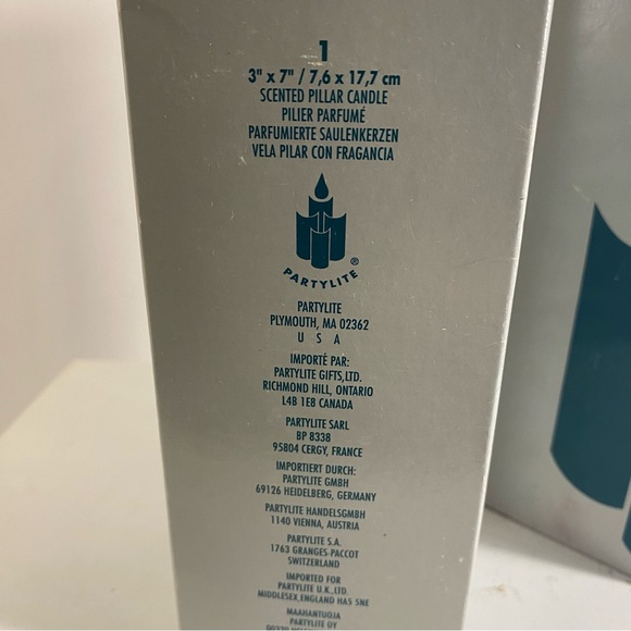 Set of 2 PartyLite Pillar Ivory Vanilla Scented Candles - Picture 5 of 6